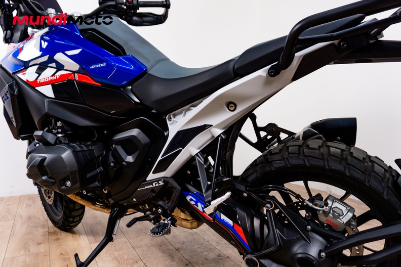 Motorbike image 8