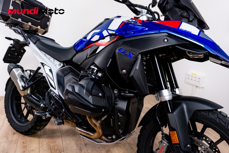 Motorbike image 4