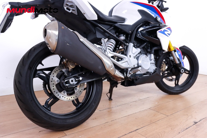 Motorbike image 3
