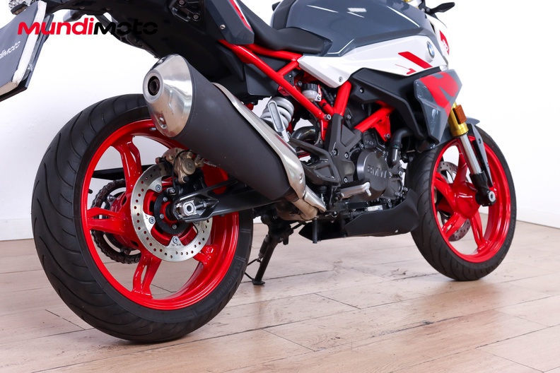 Motorbike image 3