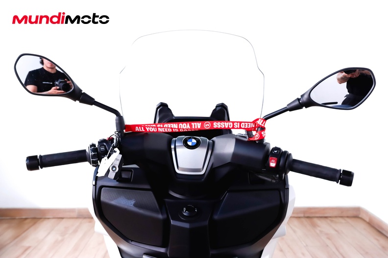 Motorbike image 10