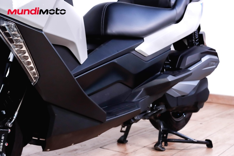 Motorbike image 8