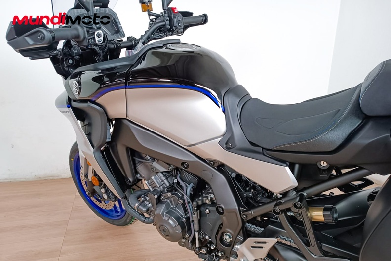 Motorbike image 8