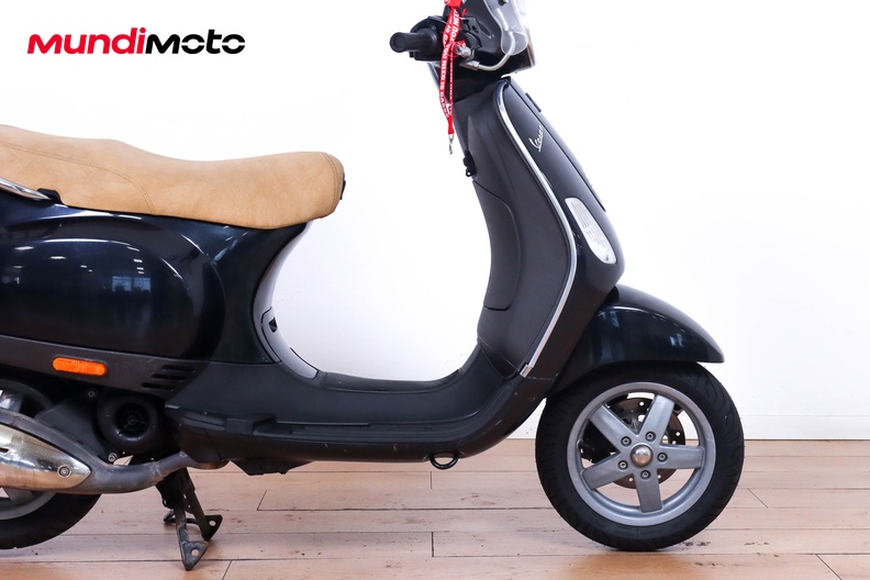 Motorbike image 13