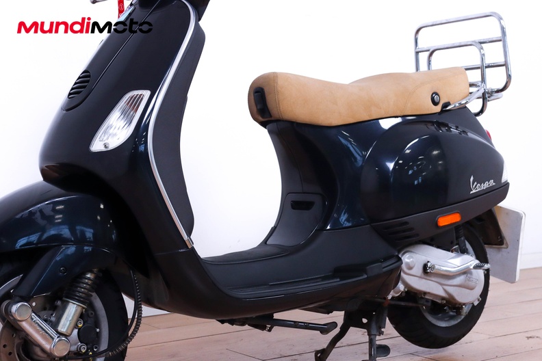 Motorbike image 8