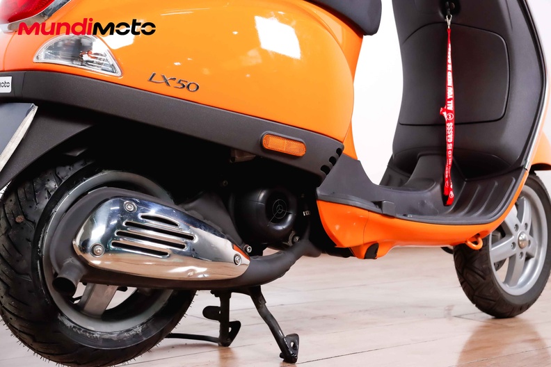 Motorbike image 3