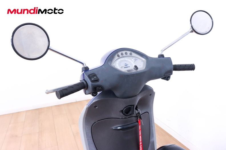 Motorbike image 10