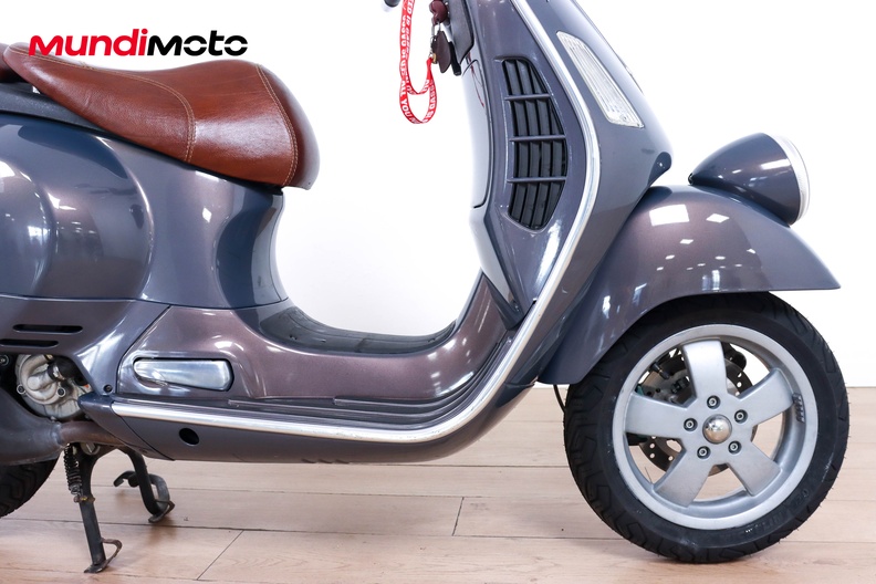 Motorbike image 13