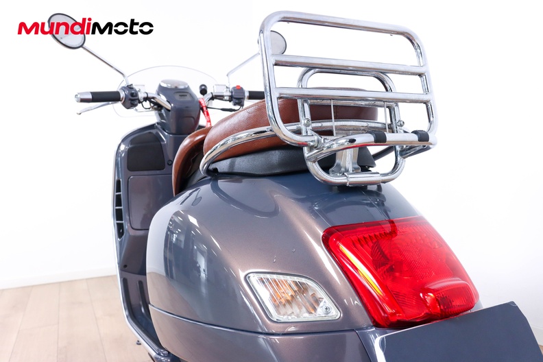Motorbike image 9