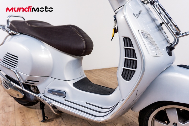 Motorbike image 4