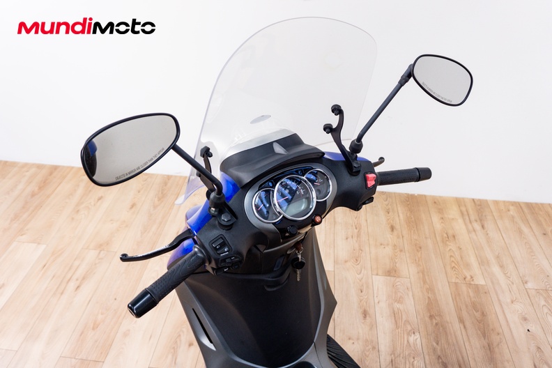 Motorbike image 10