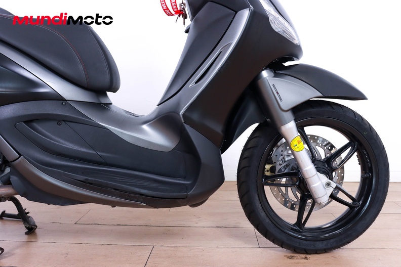 Motorbike image 12