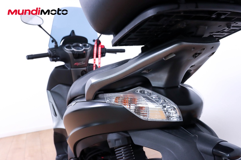 Motorbike image 9