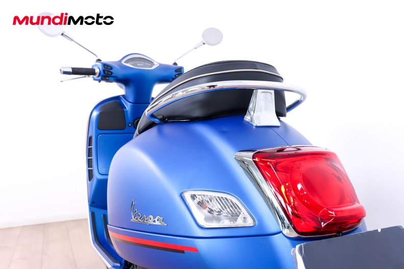 Motorbike image 9