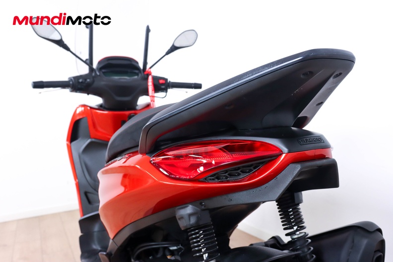 Motorbike image 9
