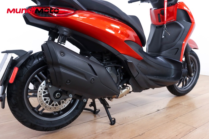 Motorbike image 3