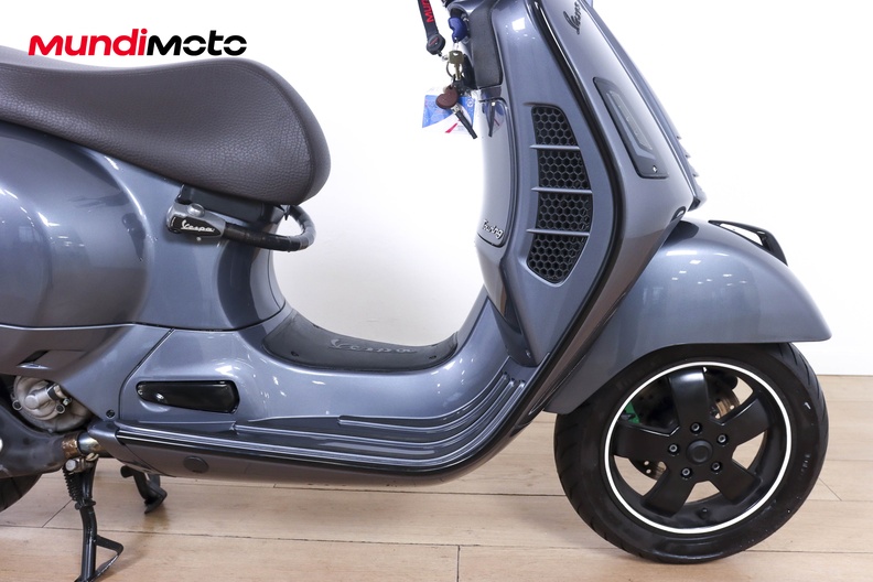 Motorbike image 13