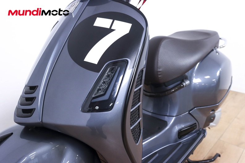 Motorbike image 8