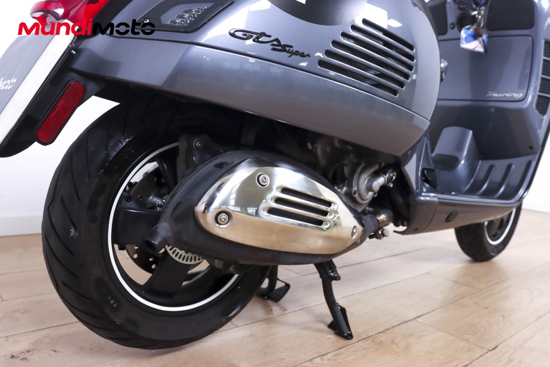 Motorbike image 3