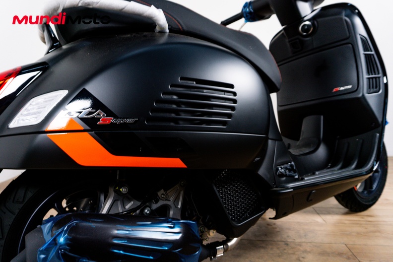 Motorbike image 3