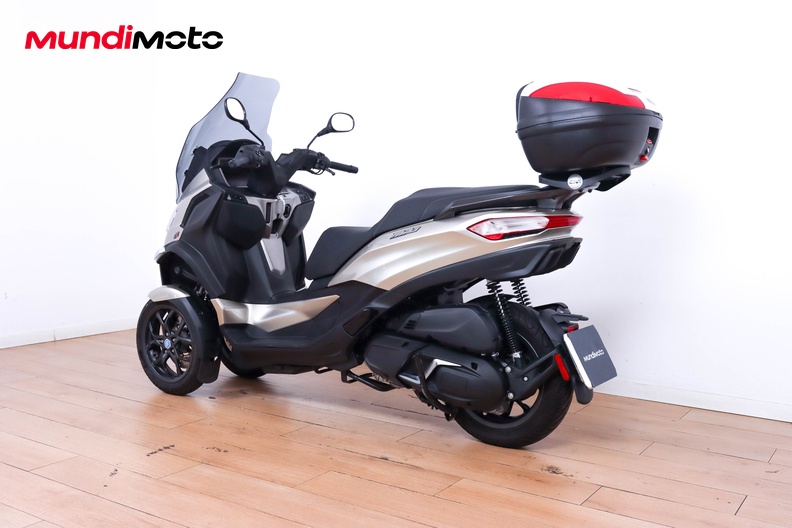 Motorbike image 6