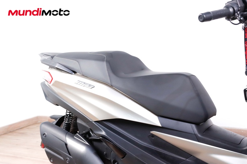 Motorbike image 13