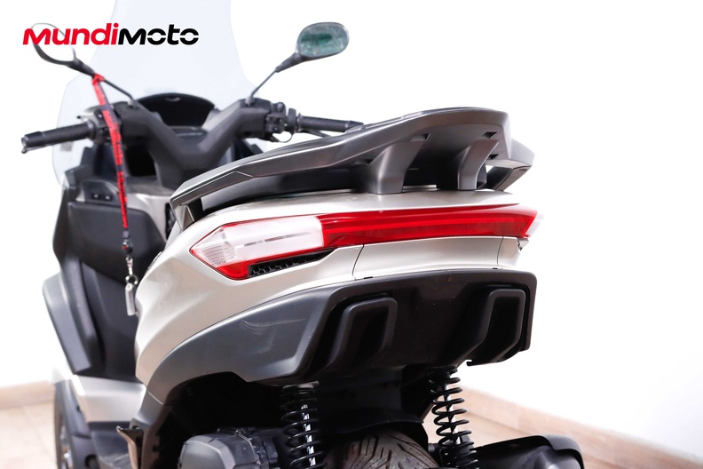 Motorbike image 8