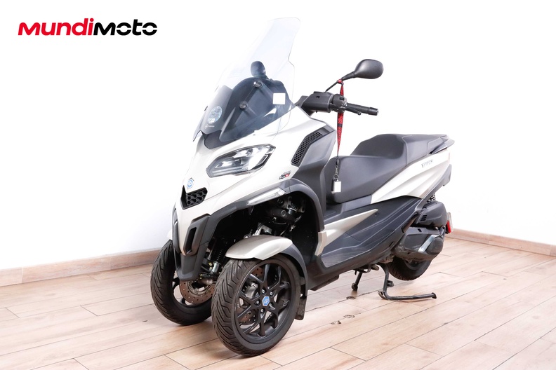 Motorbike image 6