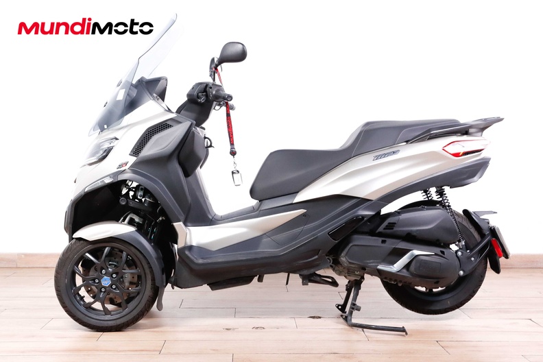 Motorbike image 5
