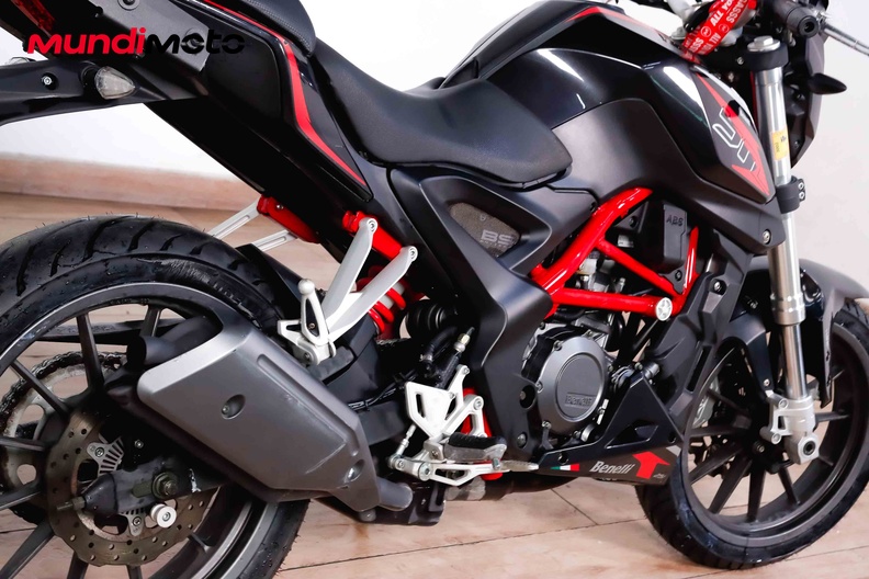 Motorbike image 3