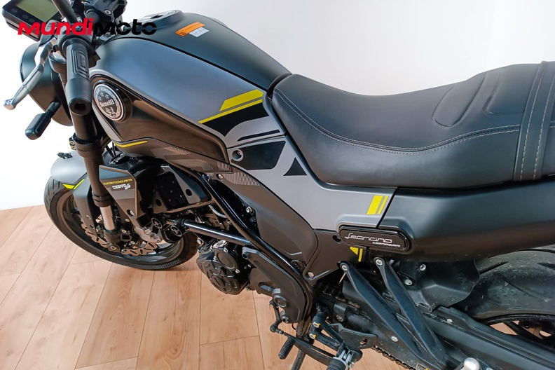 Motorbike image 8