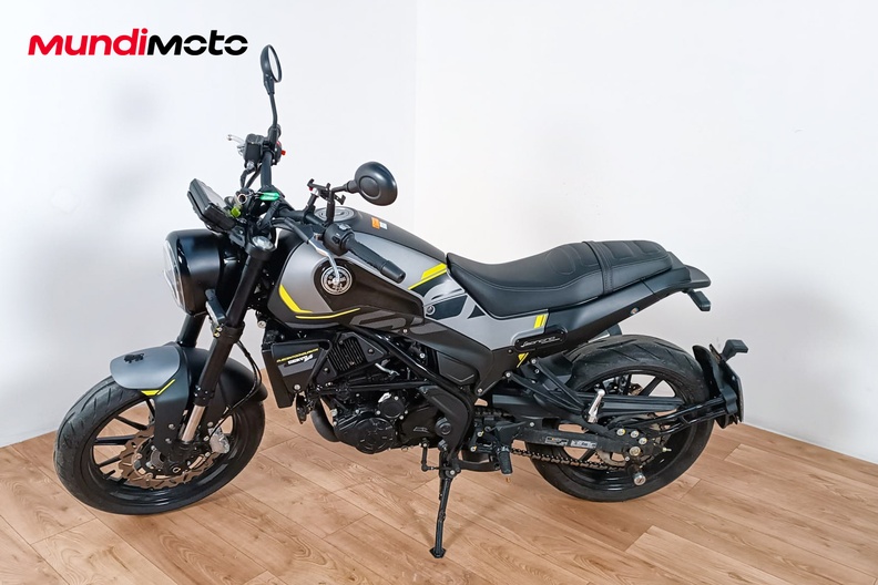 Motorbike image 5