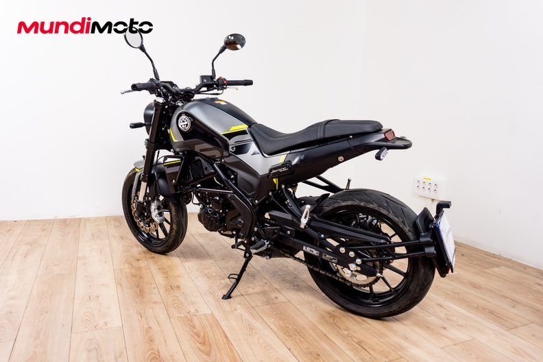 Motorbike image 7