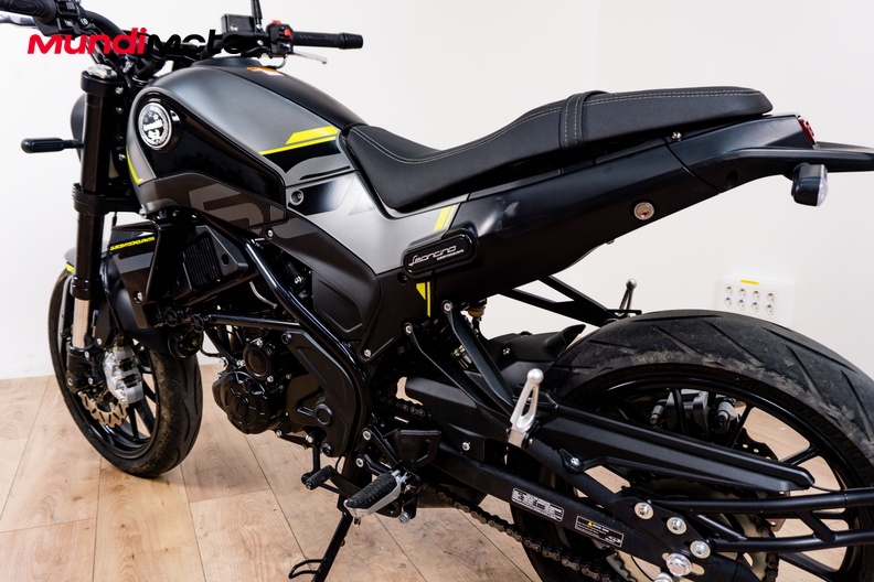 Motorbike image 8