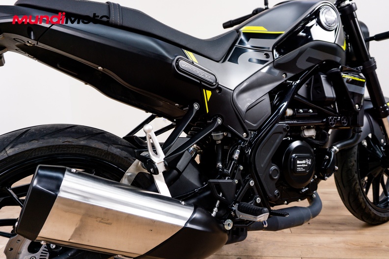 Motorbike image 3
