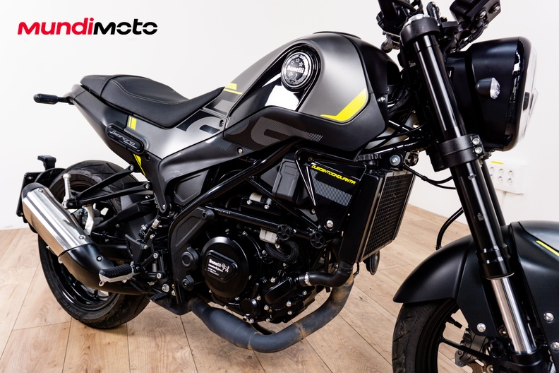 Motorbike image 4