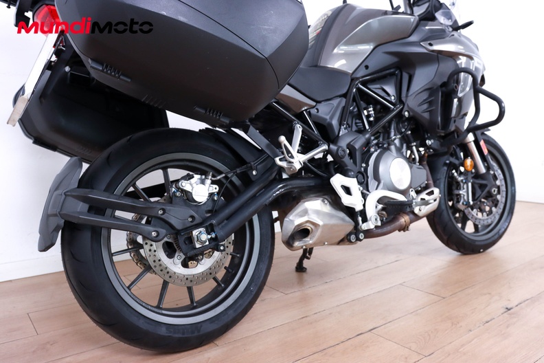 Motorbike image 3