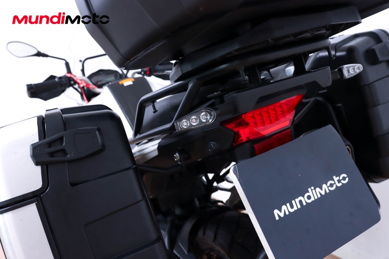 Motorbike image 9