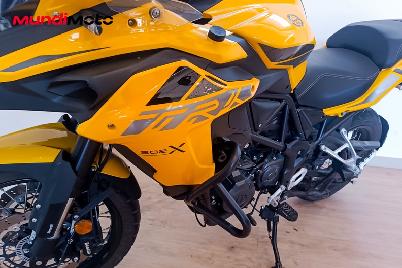 Motorbike image 9