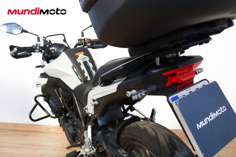 Motorbike image 9