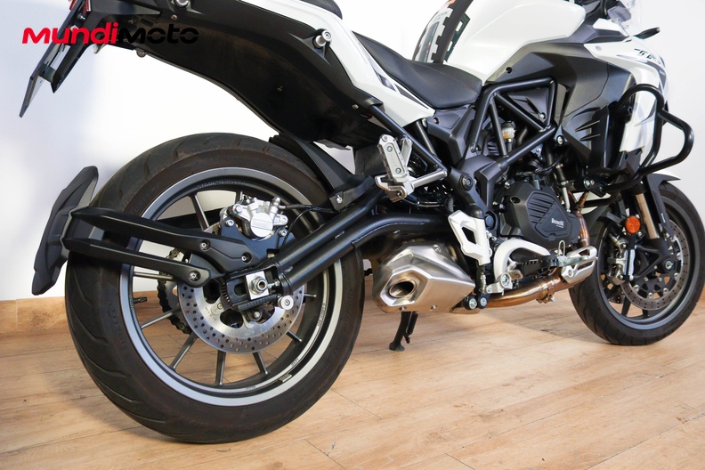 Motorbike image 3