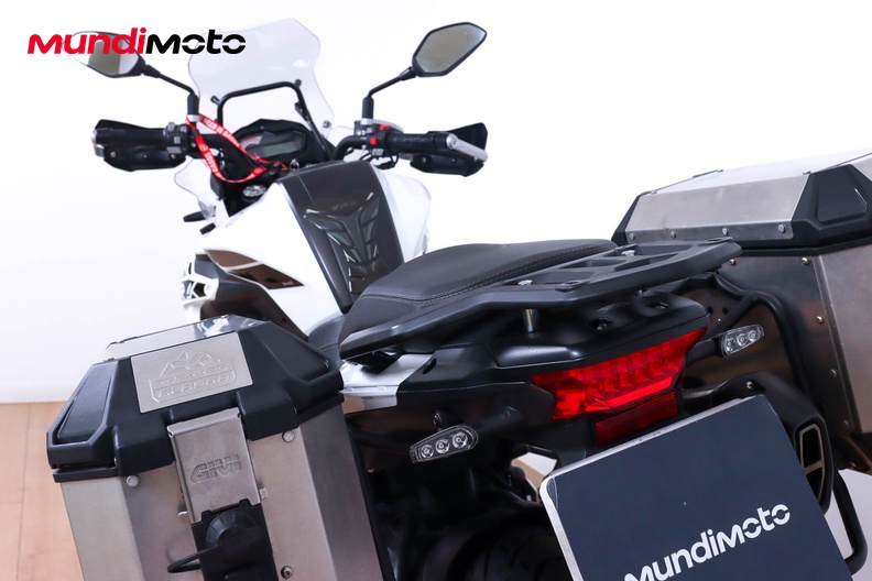 Motorbike image 9
