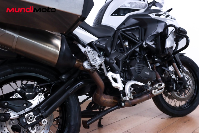 Motorbike image 3
