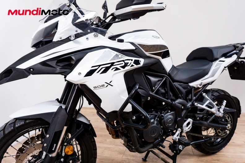 Motorbike image 9
