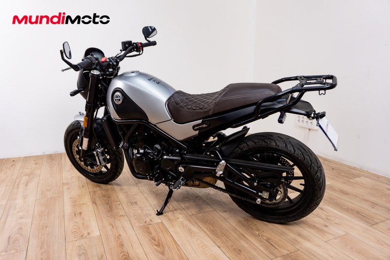 Motorbike image 7
