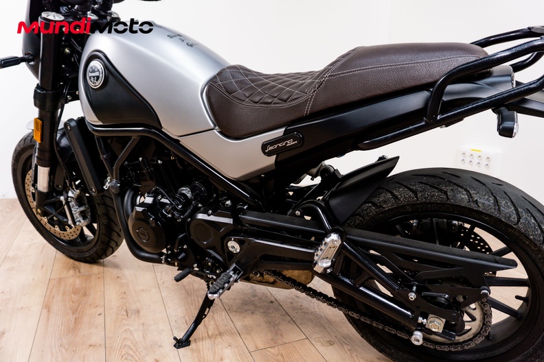 Motorbike image 8