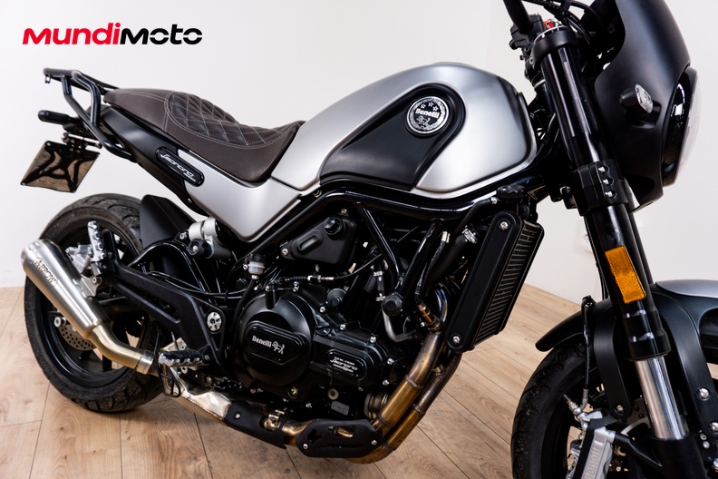 Motorbike image 4