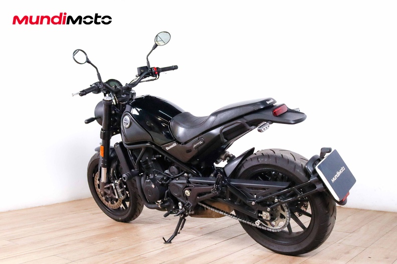 Motorbike image 6