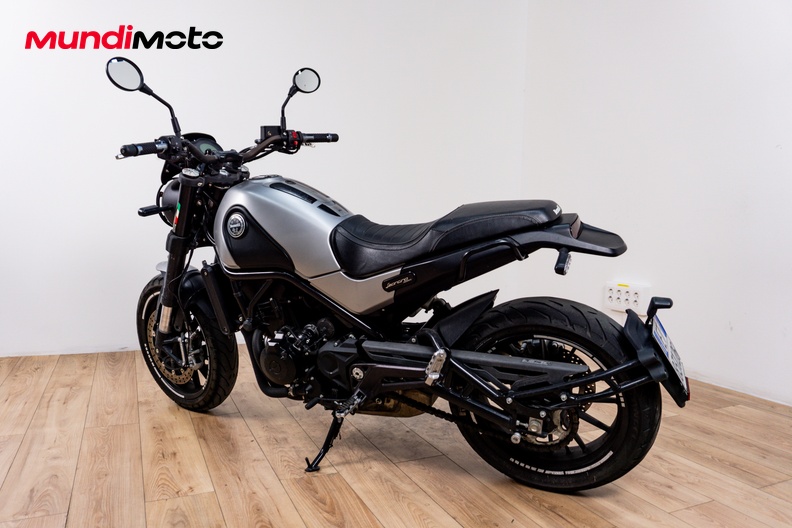 Motorbike image 7