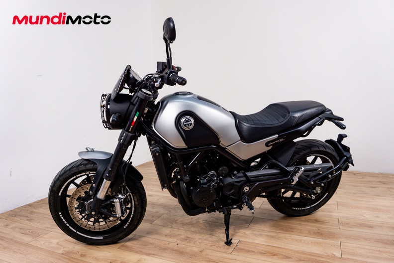 Motorbike image 6